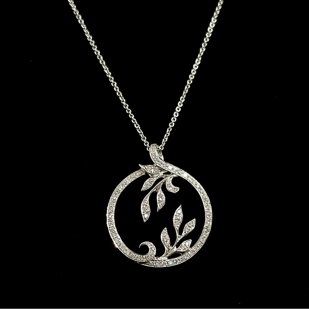 14k White Gold Diamond Pendant Necklace